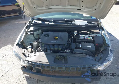 2017 Hyundai Elantra Se z USA, uszkodzony, nr VIN 5NPD74LF1HH183492